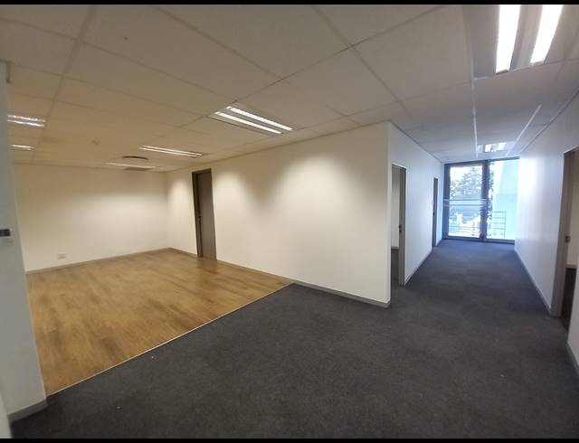 505M² OFFICE TO LET IN BRYANSTON